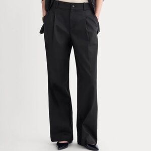 Everlane Wide-Leg Trouser in Buttersmooth